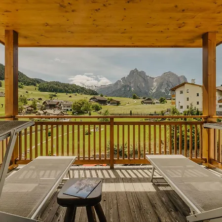 Hotel Castel Oswald Von Wolkenstein Castelrotto Room photo